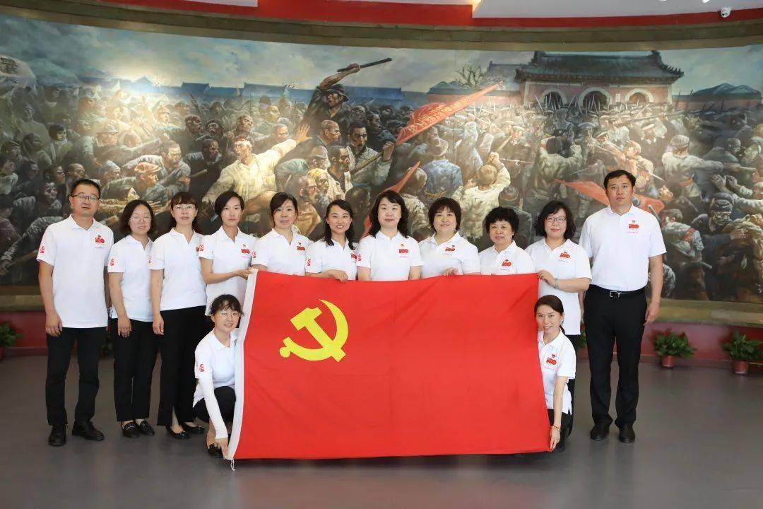 时尚公主做美甲
